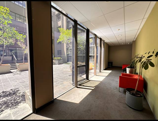 2,247M² OFFICE TO LET IN PARKTOWN